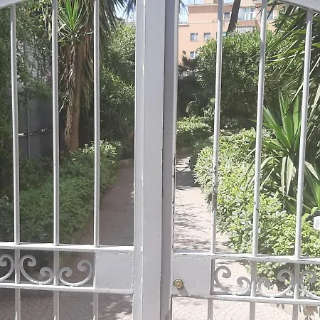 Bed & Breakfast Domus Ubaldi Rom